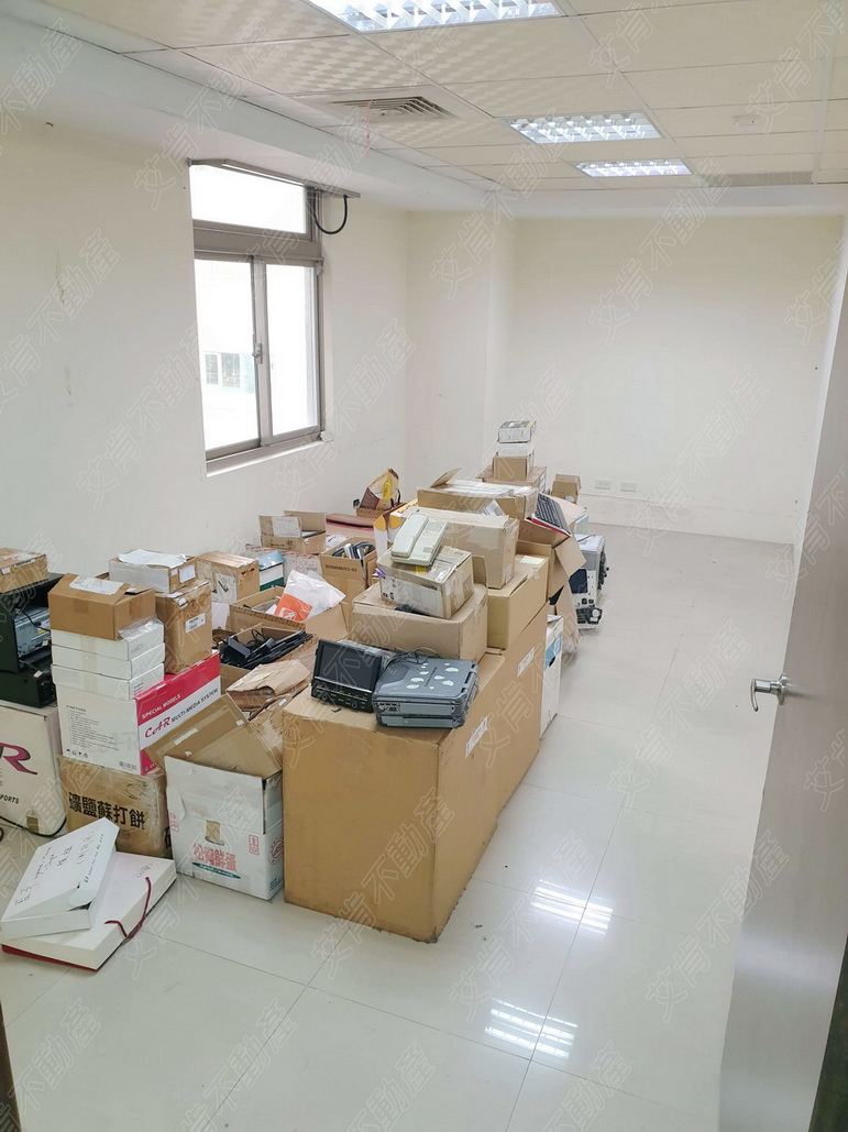 內科港墘路現有隔間辦公室