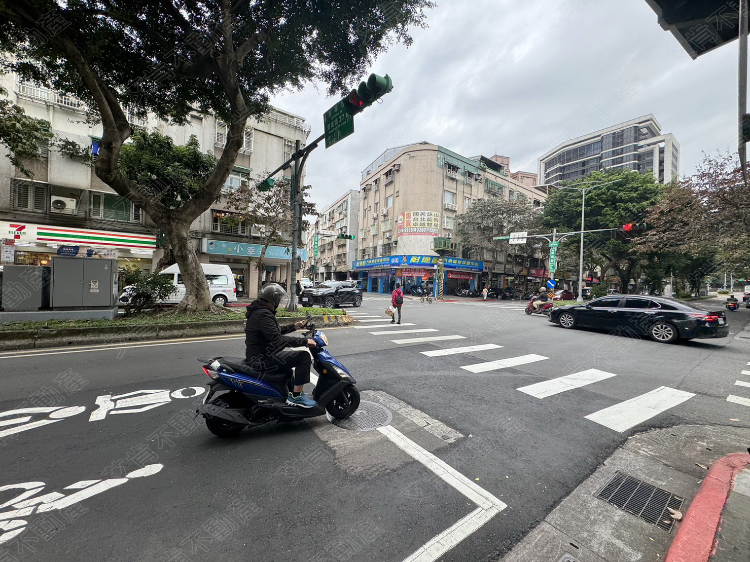 ICAN港墘路/大馬路旁