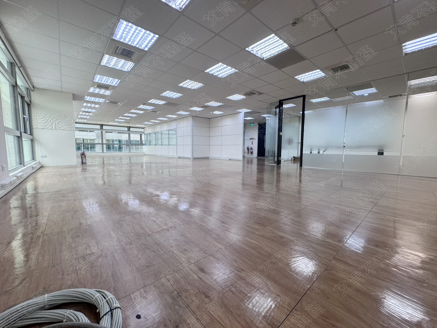 ICAN內湖瑞光路/三面採光隔間辦公室