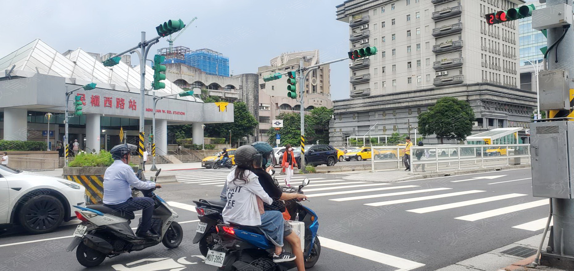 ICAN中山民權西站旁挑高4.2米氣派店面