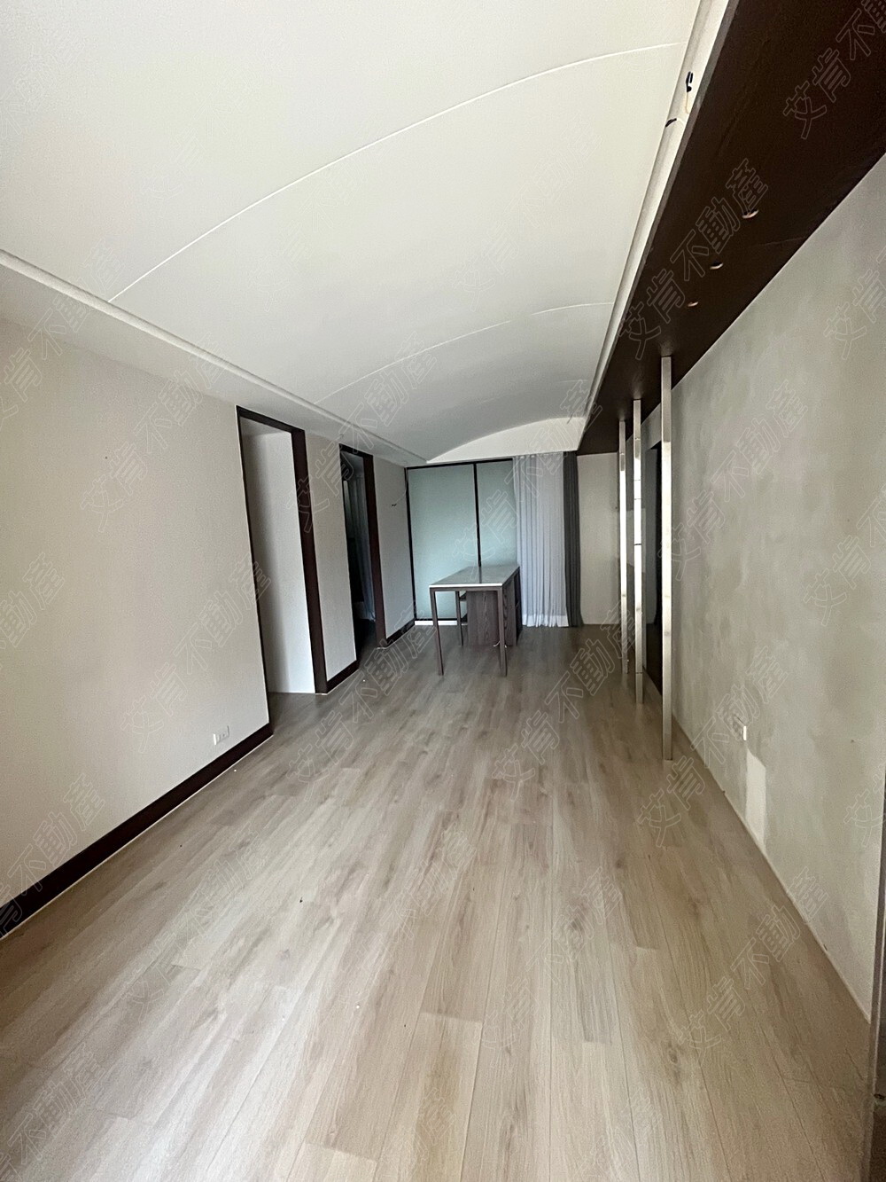 ICAN 行天宮站/三角窗金店面